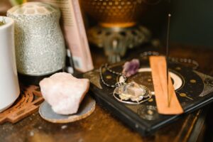 Read more about the article Exploring Holistic Healing Pathways: A Journey to Wholeness